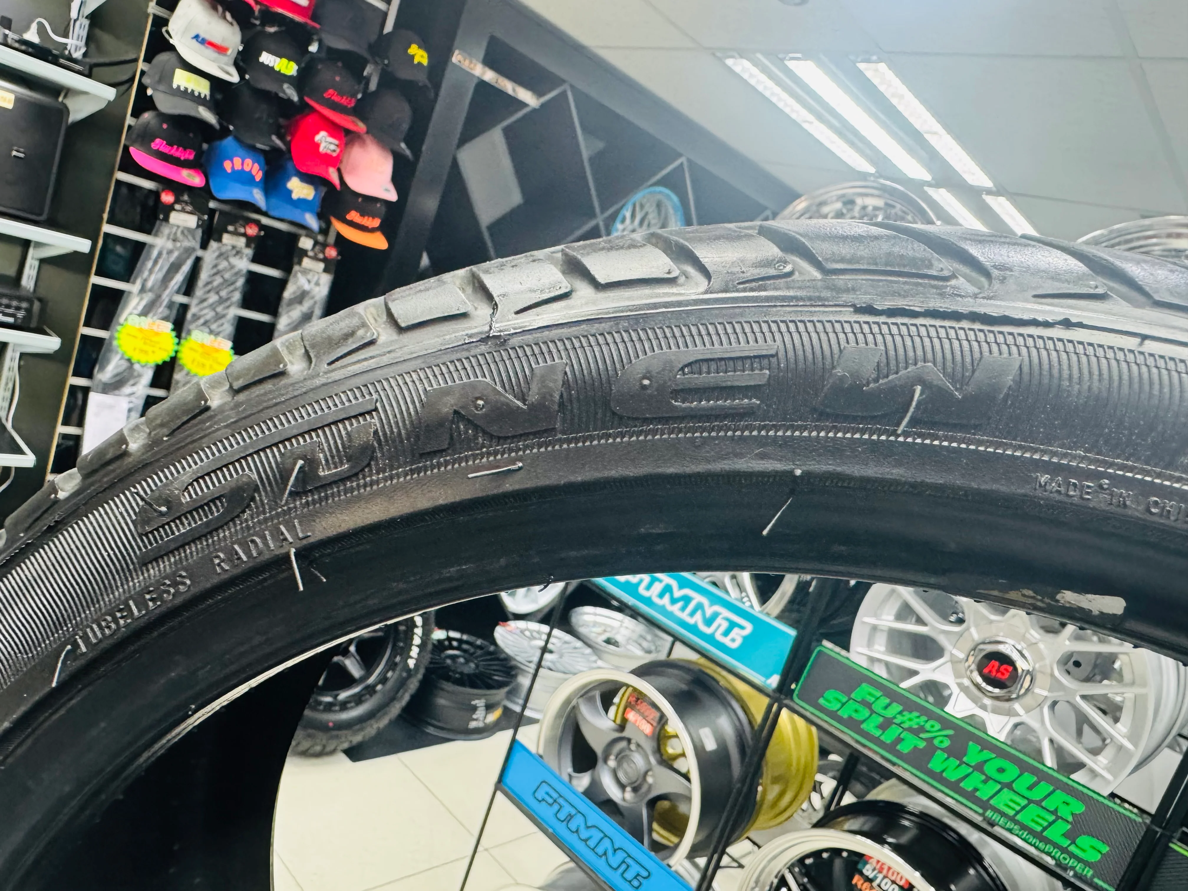 225/35/18 SUNEW TYRE ( used ) 75% life sold in a set of 4 - Image 4