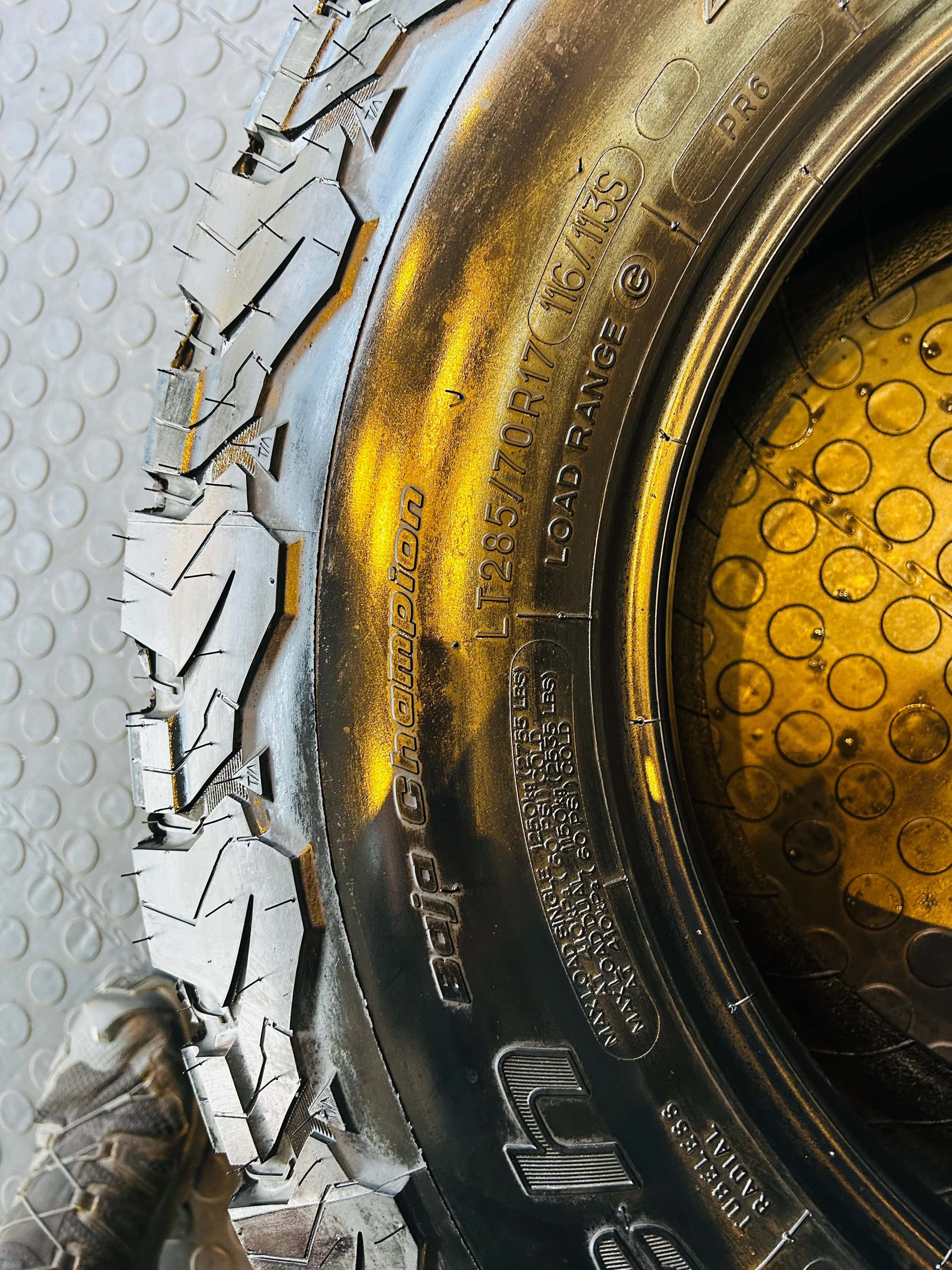 285/70/17  BF GOODRICH KO2 AT TYRES ( RAPTOR OEM TYRE) delivery mileage under 50km SOLD IN A SET OF 4 - Image 8